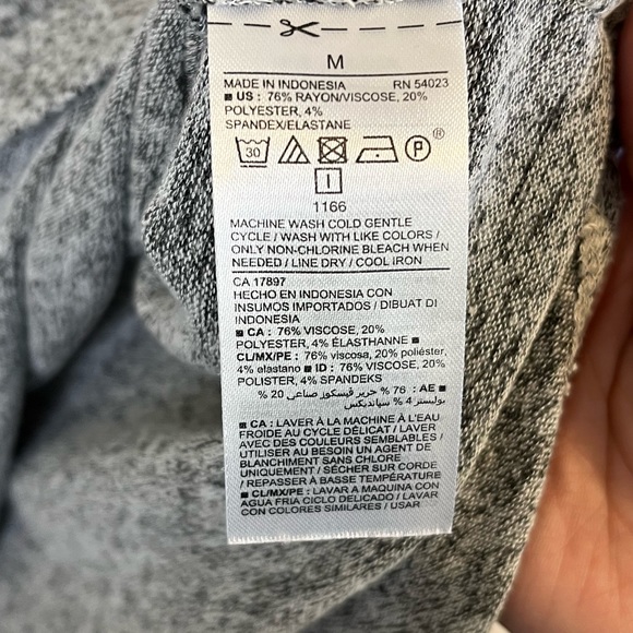 Old Navy Knit Long Sleeve Shirt - Picture 5 of 5